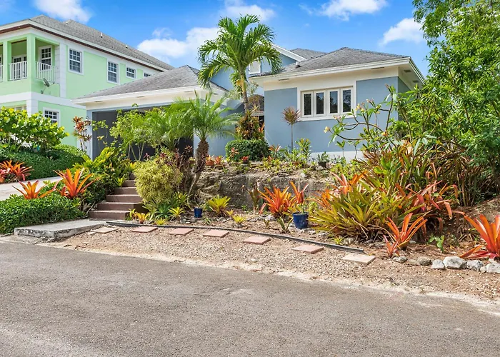 5Min Walk From Love Beach A Spacious Home In Nassau